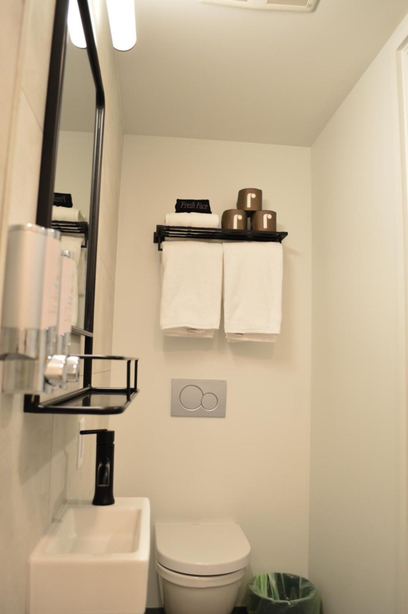 The Block Hotel & Commons Silverthorne Room photo