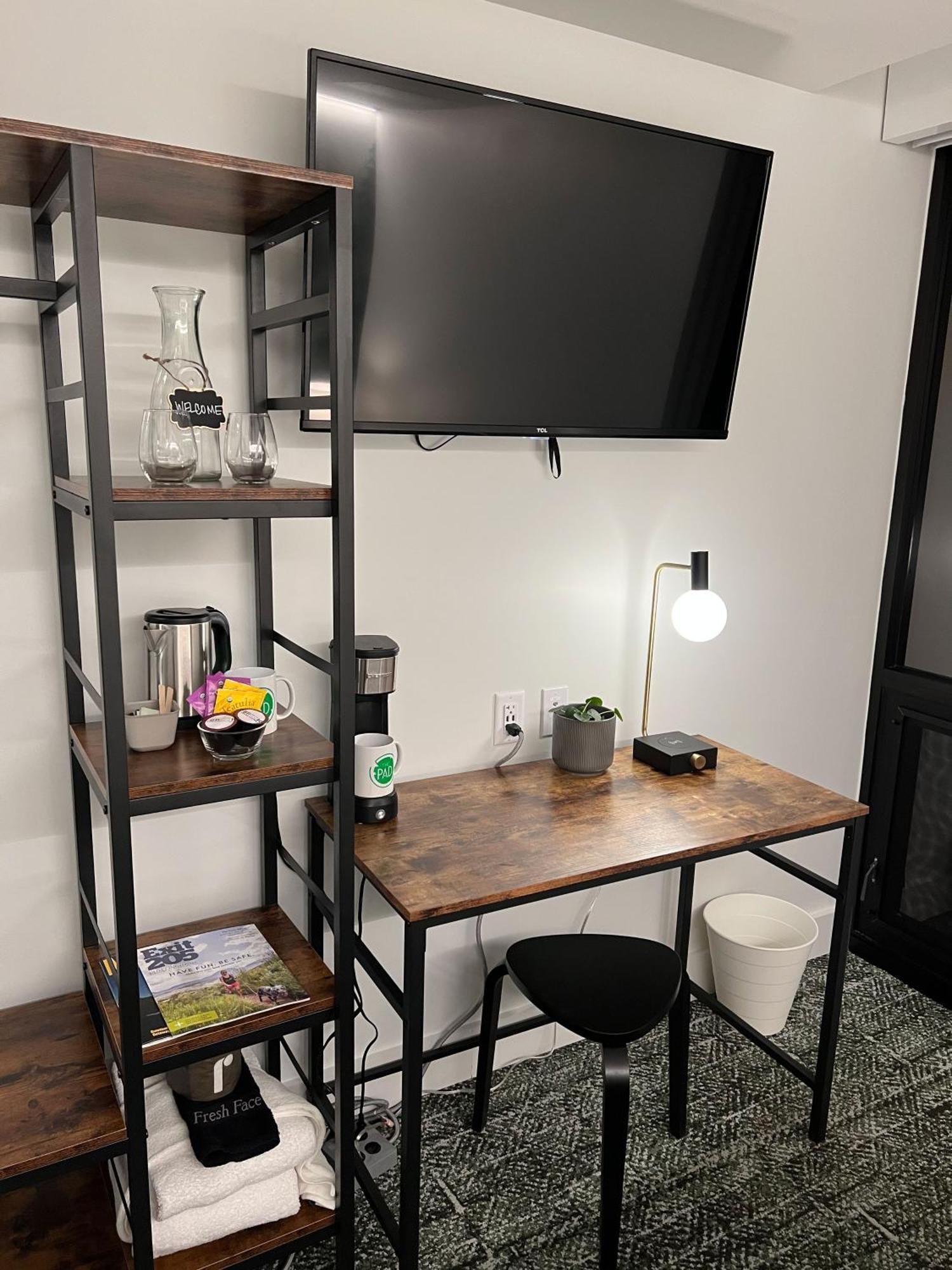 The Block Hotel & Commons Silverthorne Room photo